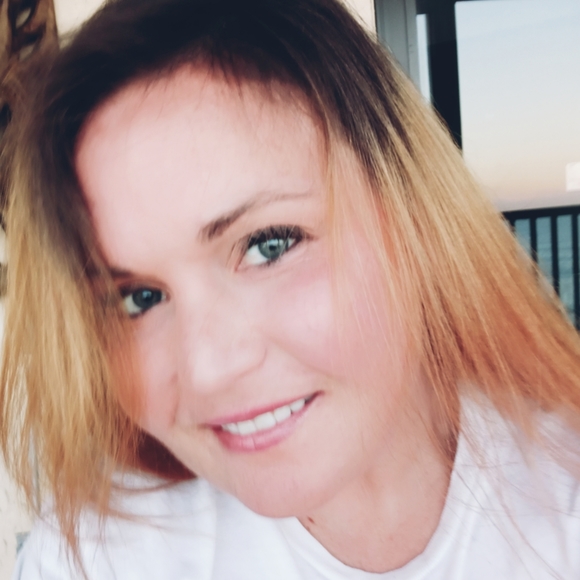 Meet your Posher, Jessica - Picture 3 of 6